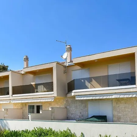 Beachfront 2 bedroom villa with jacuzzy&private parking - SGA2 Villa Privlaka (Zadar)